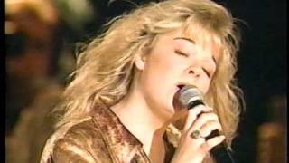 Leann Rimes Unchained MelodyLive [upl. by Reldnahc]