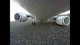 Boeing 737 emergency landing  gear failure [upl. by Erlinna818]